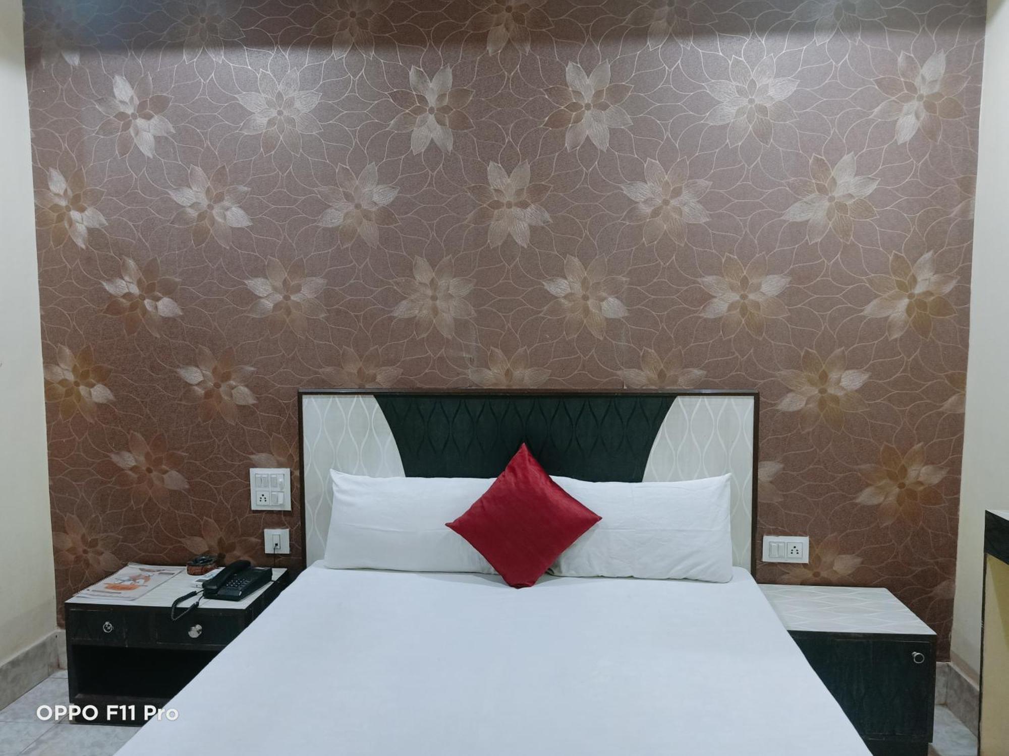 Hotel Ambassador Inn Gwalior Exterior foto