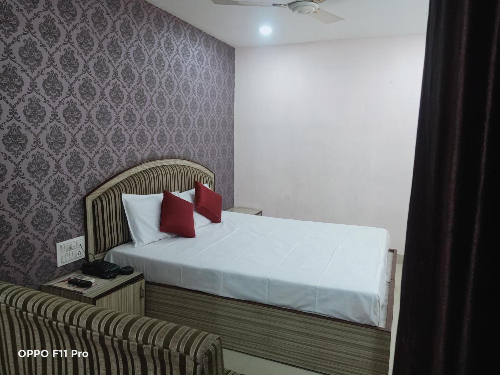 Hotel Ambassador Inn Gwalior Exterior foto